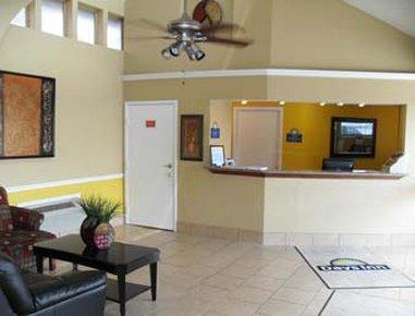 Days Inn By Wyndham San Antonio Splashtown/Att Center Екстер'єр фото